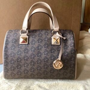 Michael Kors Grayson medium Duffle Satchel, Brown